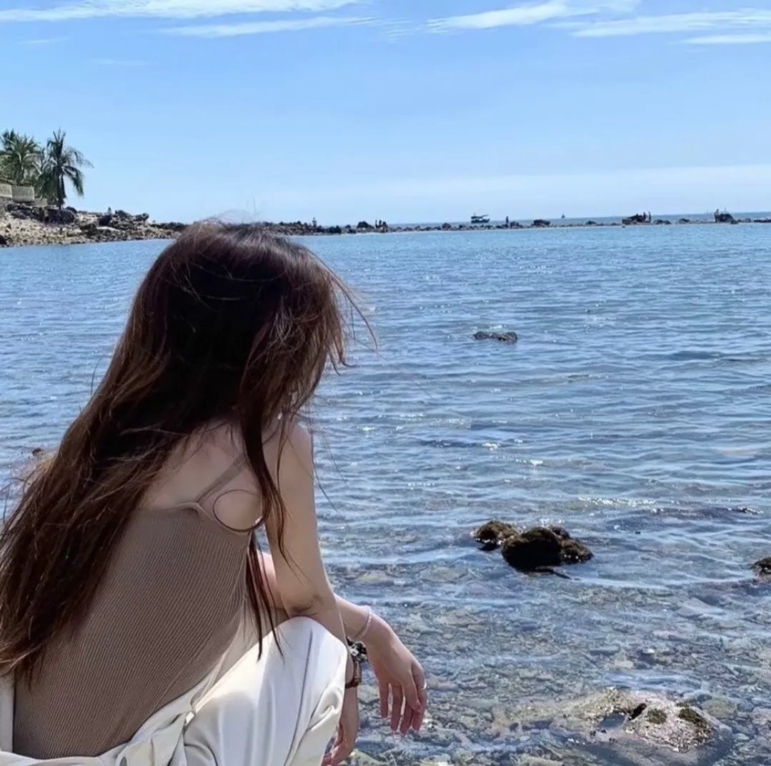 看车人的七月 海报